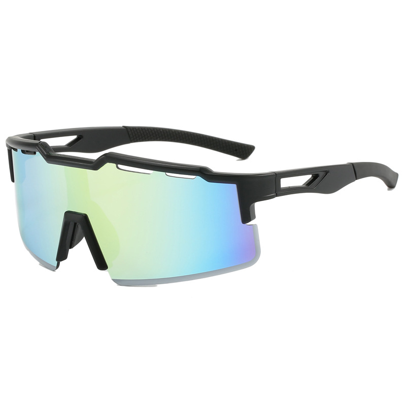 نظارات شمسية واقية لركوب الدرا - مراجعة Cycling Gear Essentials وسعره